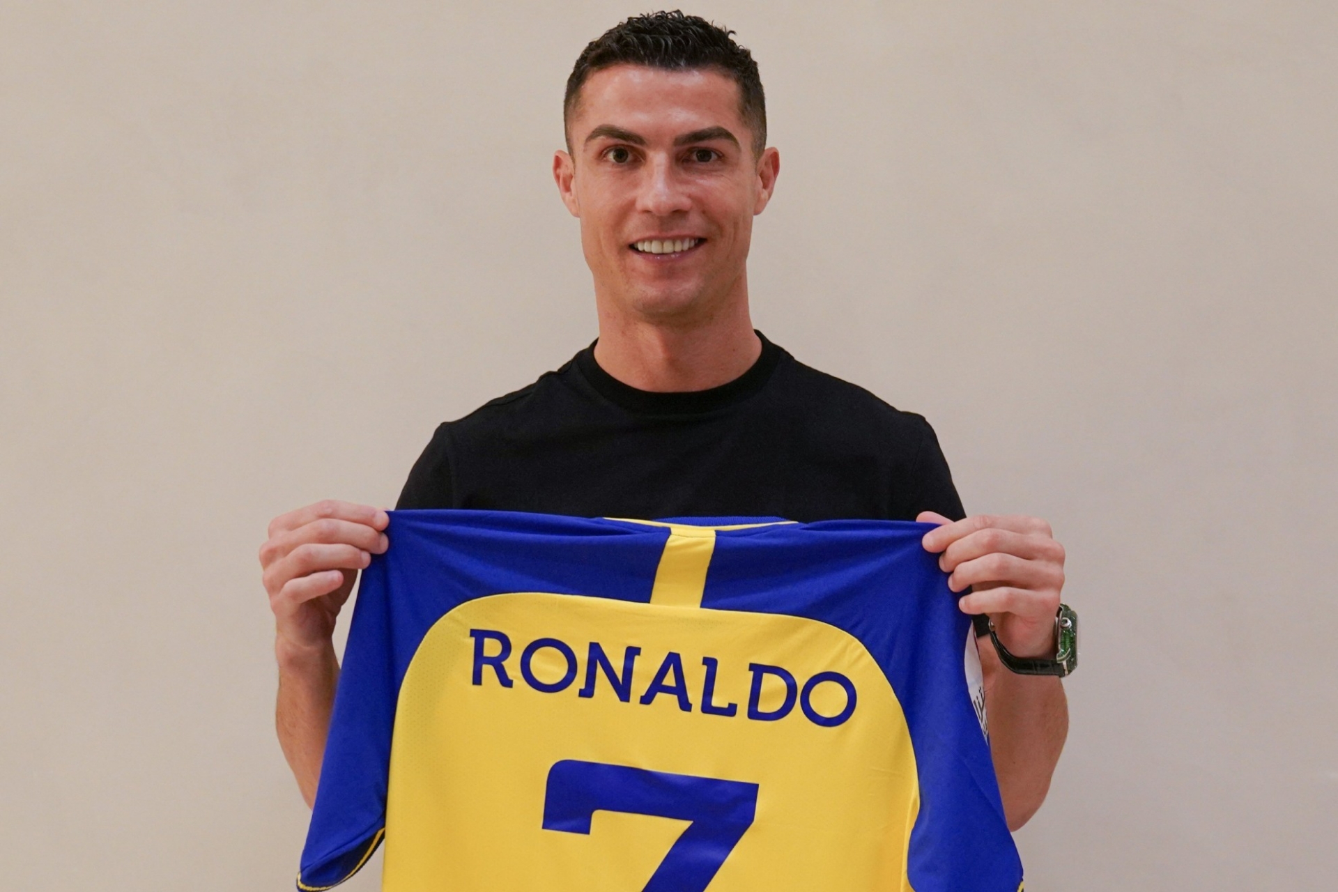 Vừa đến Al Nassr, Ronaldo đã tính đường quay lại Premier League? 238540