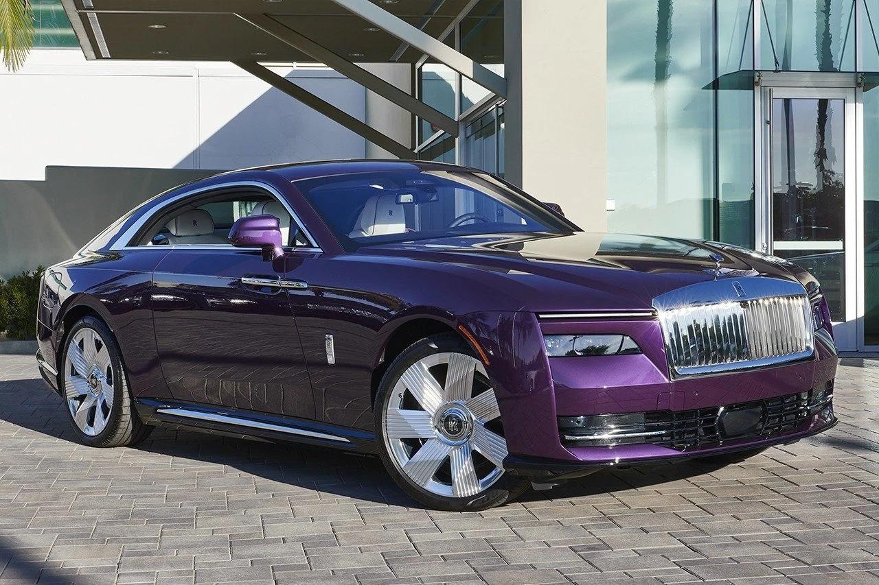 Rolls_Royce_Spectre_5