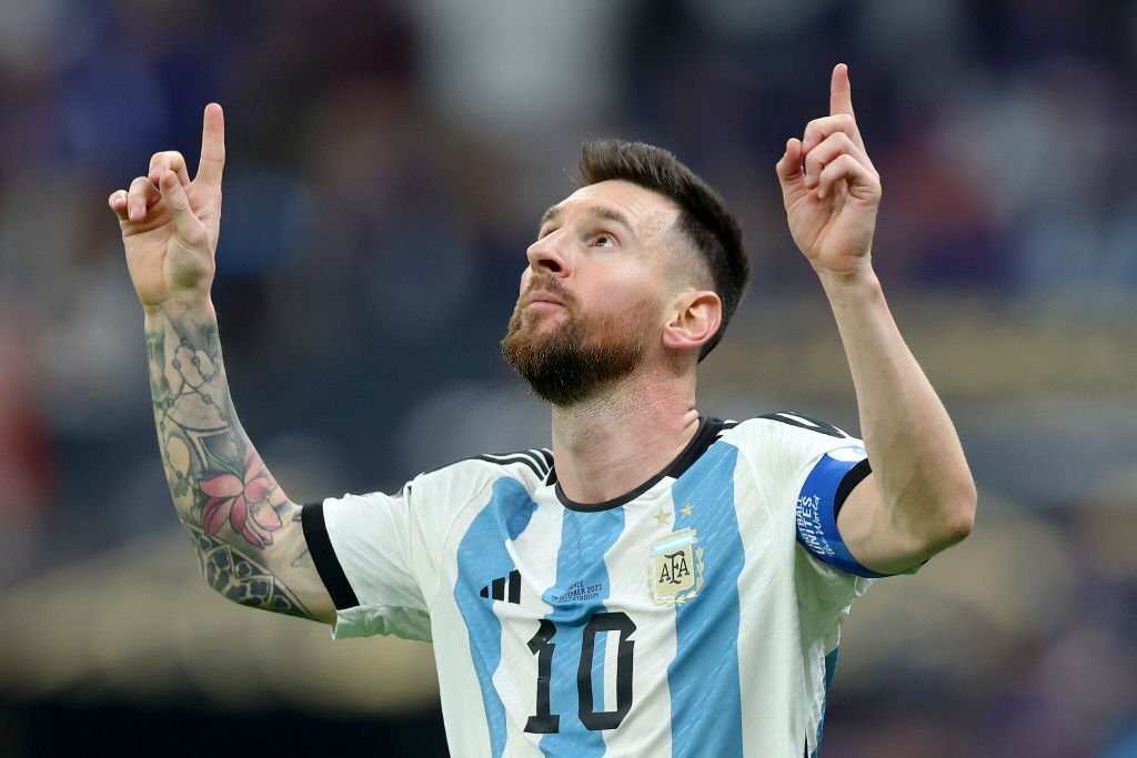 Vô địch World Cup, Messi tiện tay lập nên kỷ lục 'trăm năm có một' 233440