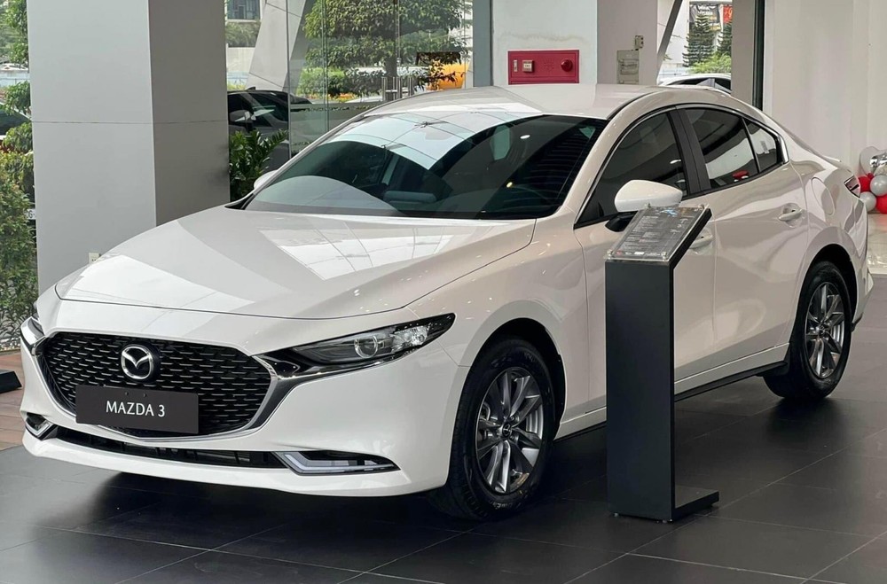 Mazda3 ưu đãi lớn lên đến 70 triệu, quyết giữ vững “ngôi vương” sedan hạng C 266028