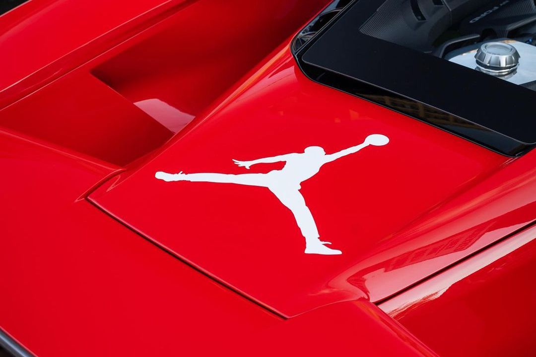 Mãn nhãn với phiên bản Ford GT mang phong cách giày Nike Air Jordan 266346