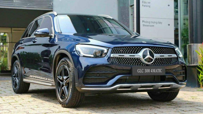 Mercedes-Benz GLC bản cũ giảm giá “kịch sàn”, cao nhất lên tới 400 triệu đồng