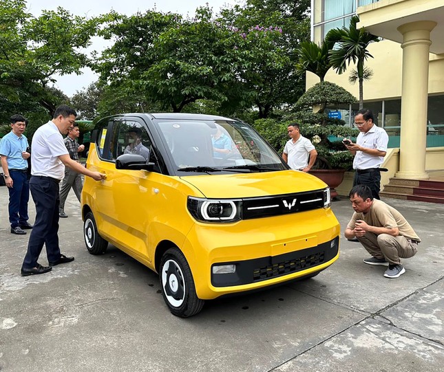 Xe điện cỡ nhỏ Wuling HongGuang Mini EV đầu tiên xuất xưởng tại Việt Nam 284183