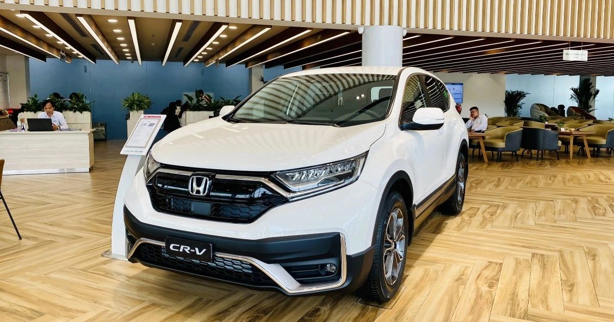 Honda CR-V được ưu đãi hơn trăm triệu, quyết đua giảm giá với Mazda CX-5