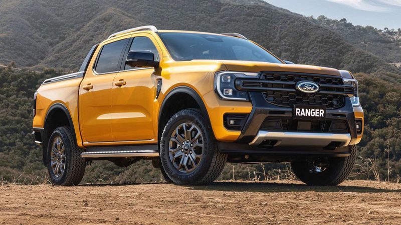 Ford Ranger và loạt xe bán tải đang được giảm giá lên tới cả trăm triệu