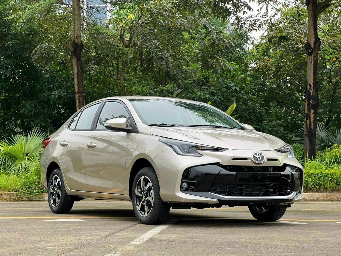 Toyota Vios và loạt sedan phổ thông đua nhau giảm giá sâu nhất từ trước đến nay, tối đa gần trăm triệu đồng 296631