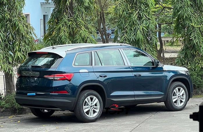 Chưa kịp ra mắt thị trường Việt Nam, đối thủ của Hyundai SantaFe đã sắp có thế hệ mới 297079