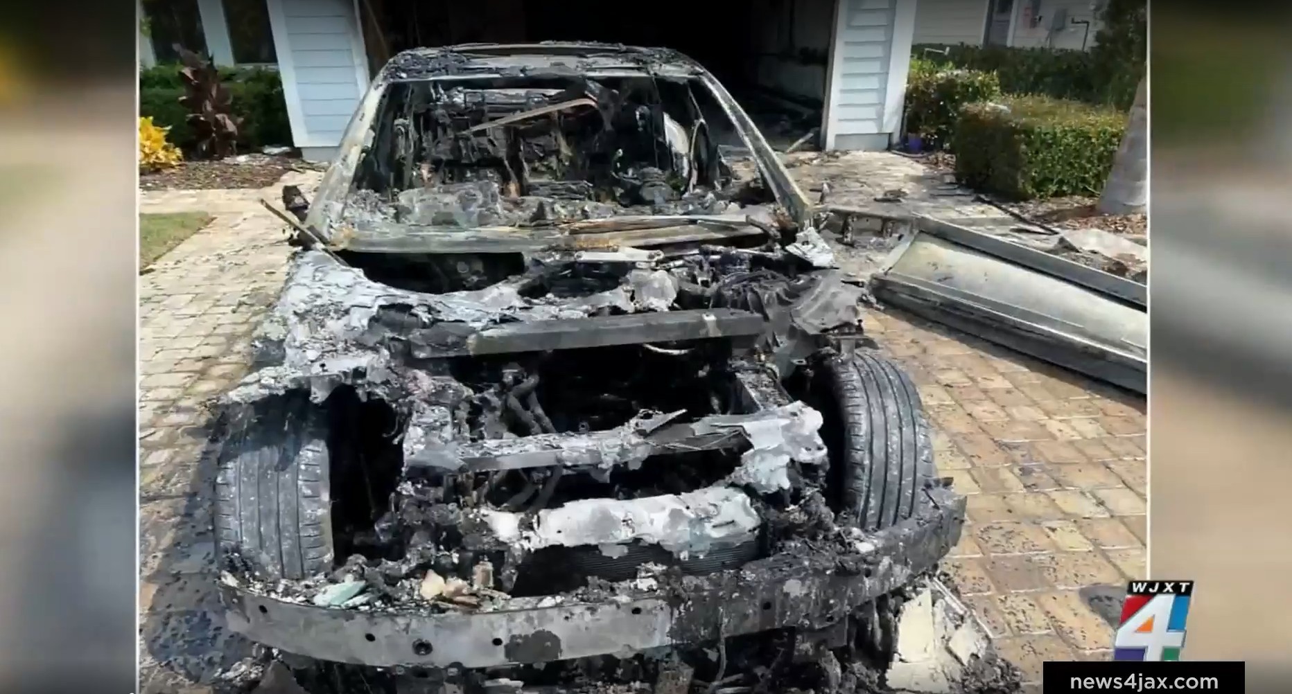 mercedes-benz-eqe-loaner-burns-to-a-crisp-in-florida-garage-speculations-abound_2