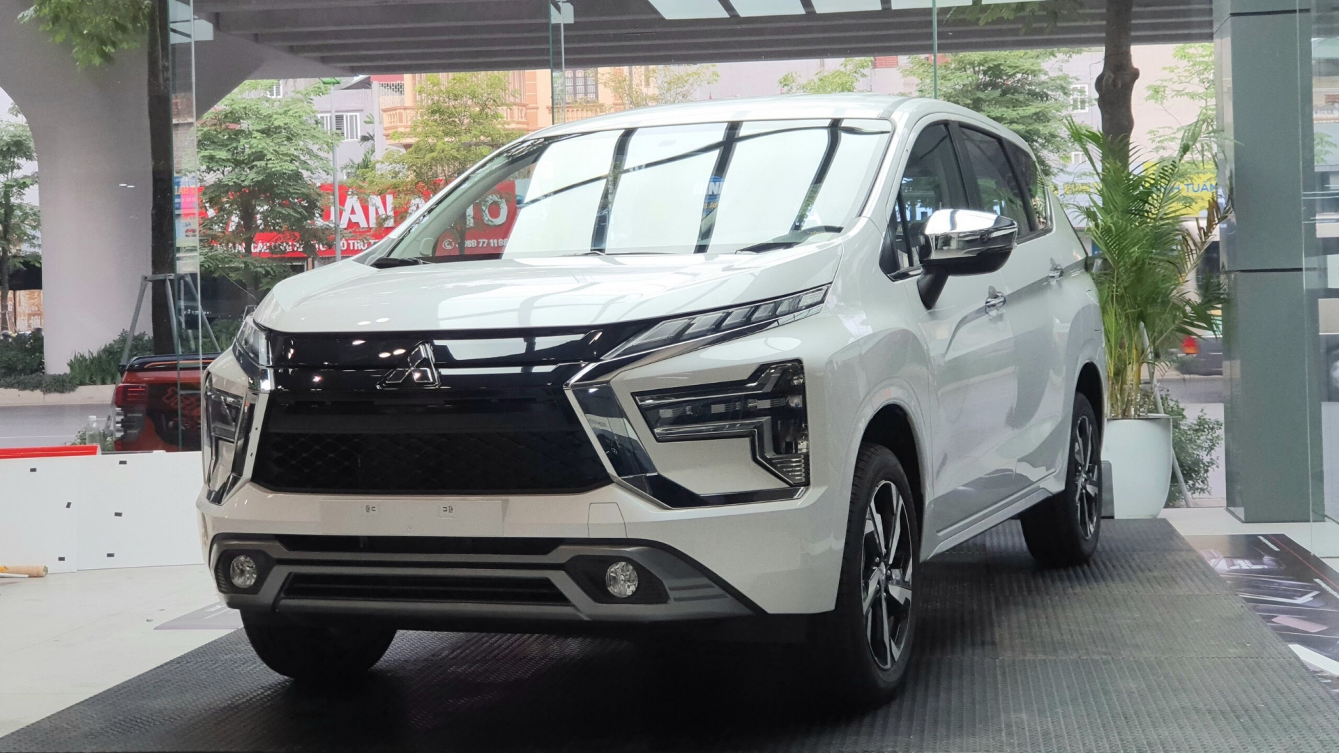 Vừa leo top 1 doanh số, Mitsubishi Xpander đã bất ngờ tăng nhẹ giá bán 314646