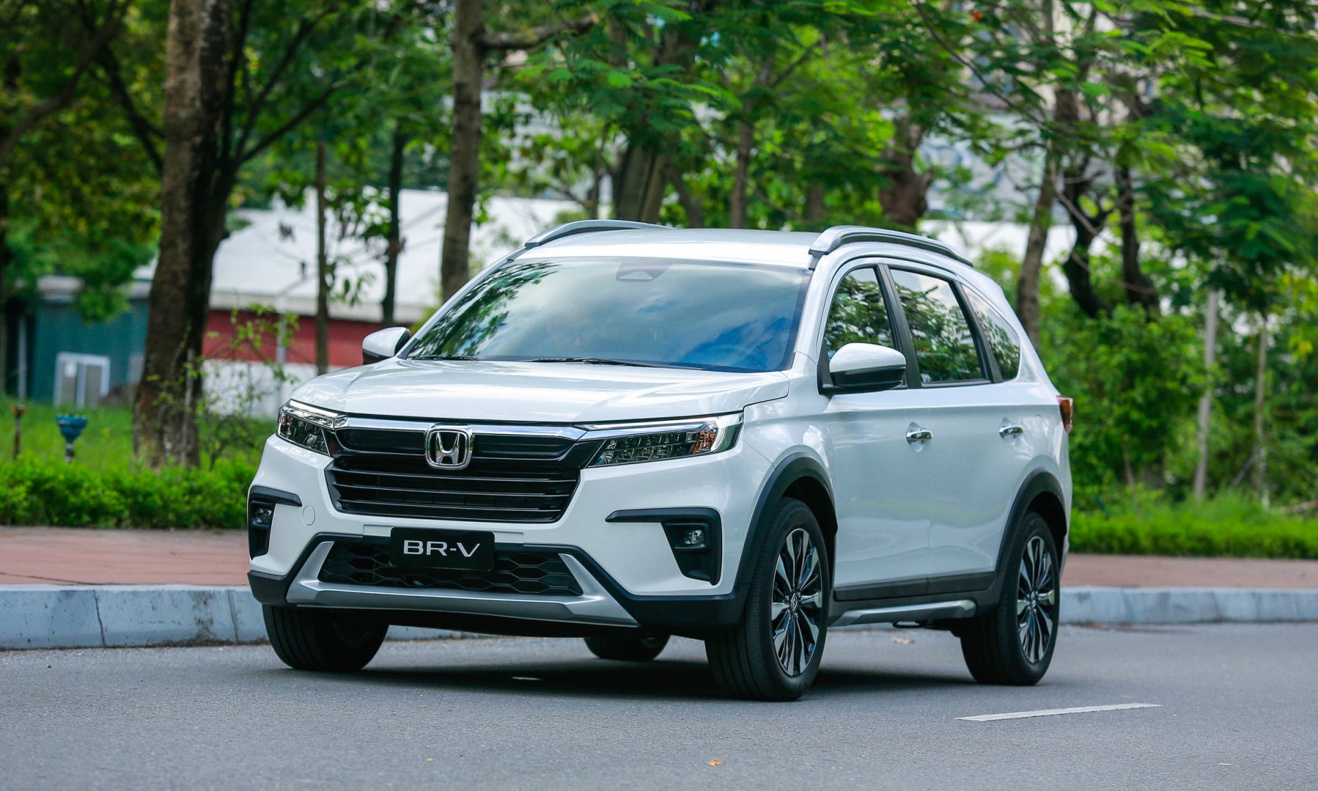 Honda BR-V giảm giá sâu khó tin dù mới ra mắt, quyết đấu Mitsubishi Xpander 321601