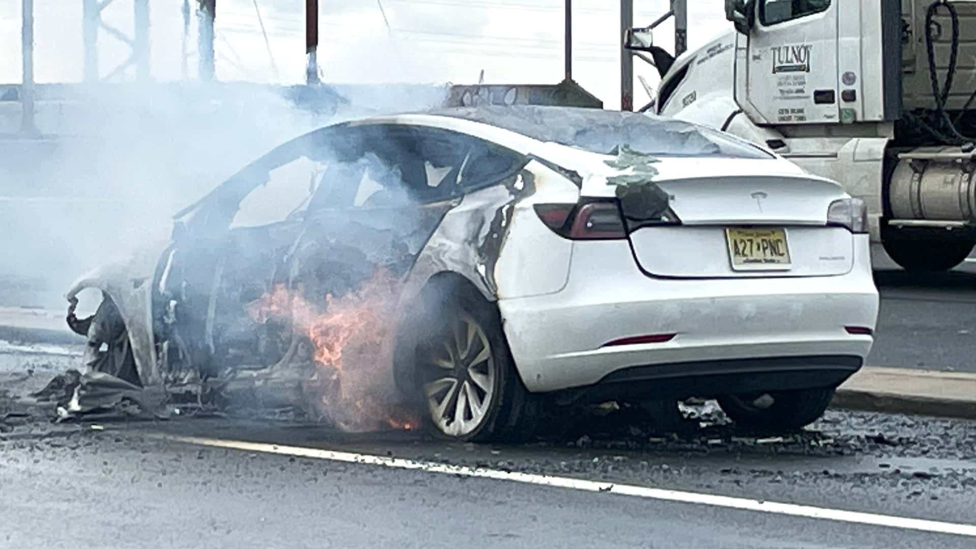 tesla-model-3-fire-in-new-jersey