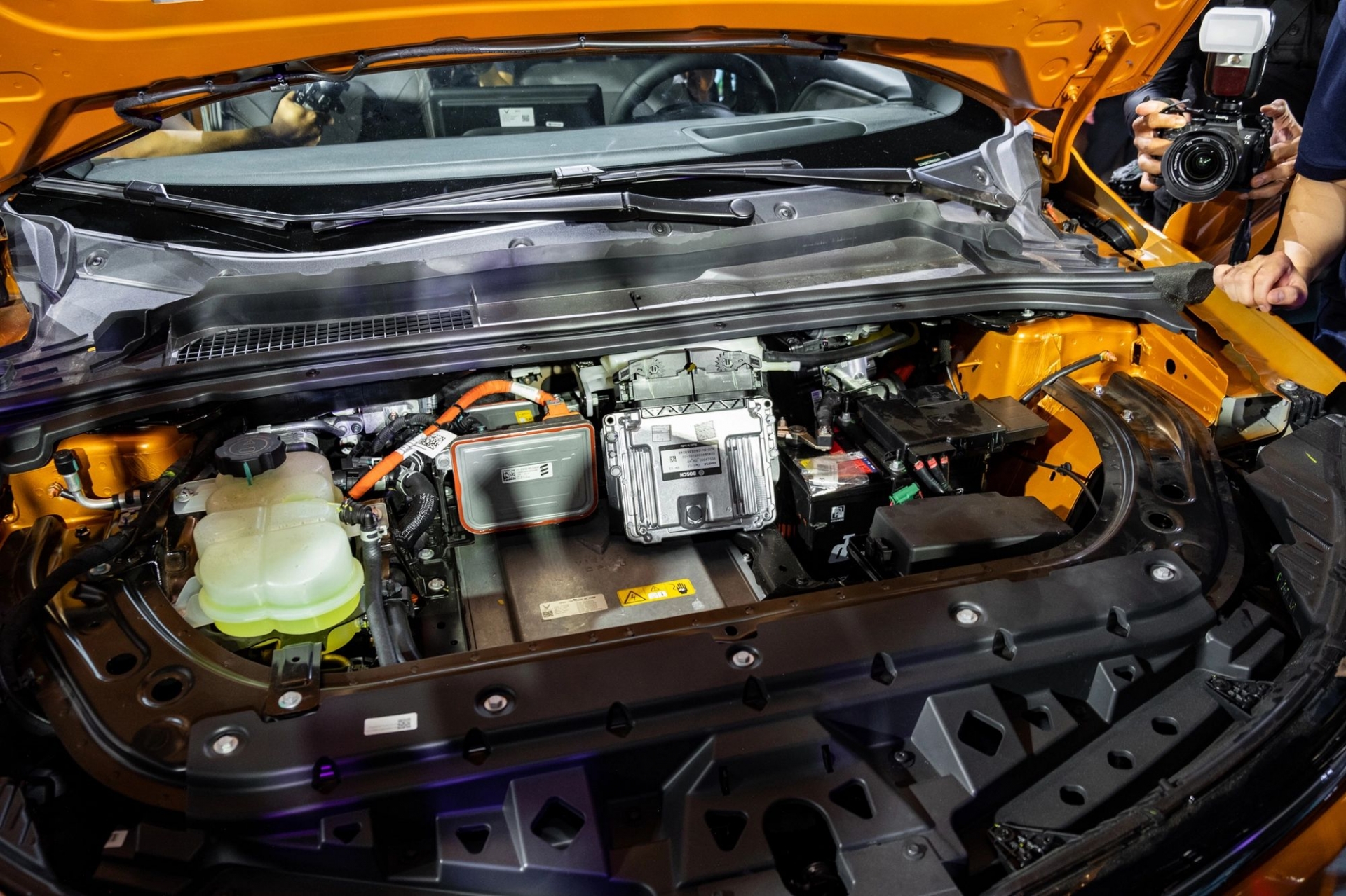 vinfast-vf-6-12-1695989504185709149530-1695992358659-16959923587621363568269_result