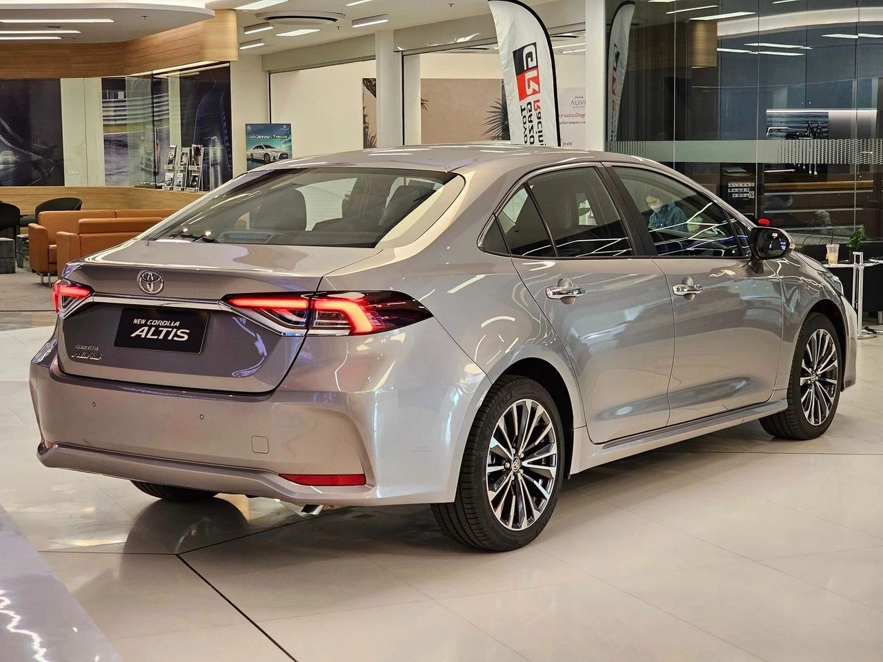 Toyota Corolla Altis 2023 ‘rục rịch’ ra mắt Việt Nam, thêm trang bị đấu Mazda3 335060