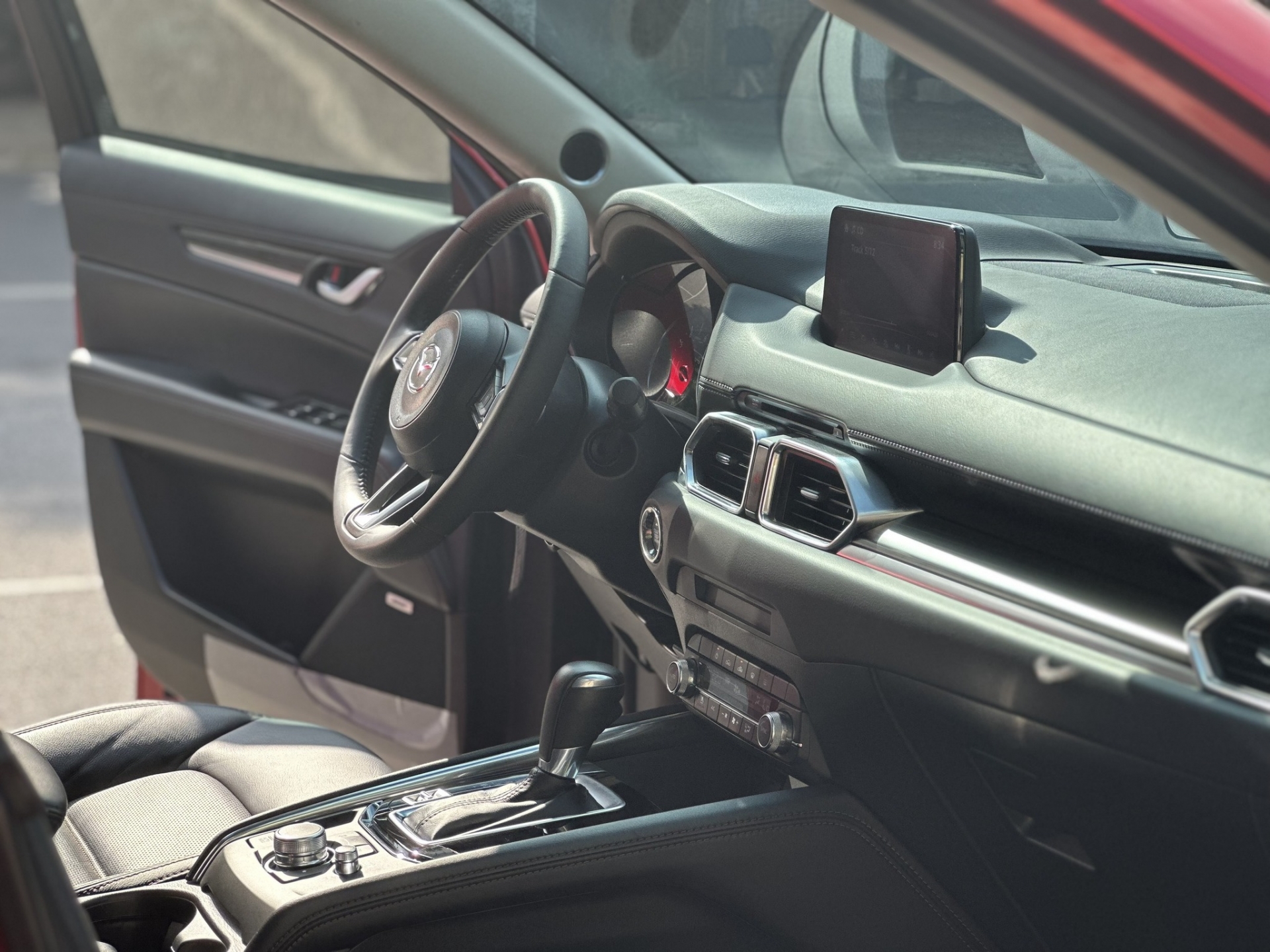 Có phiên bản mới, Mazda CX-5 ‘siêu lướt’ lăn bánh 1 năm xuống giá ngỡ ngàng 335549