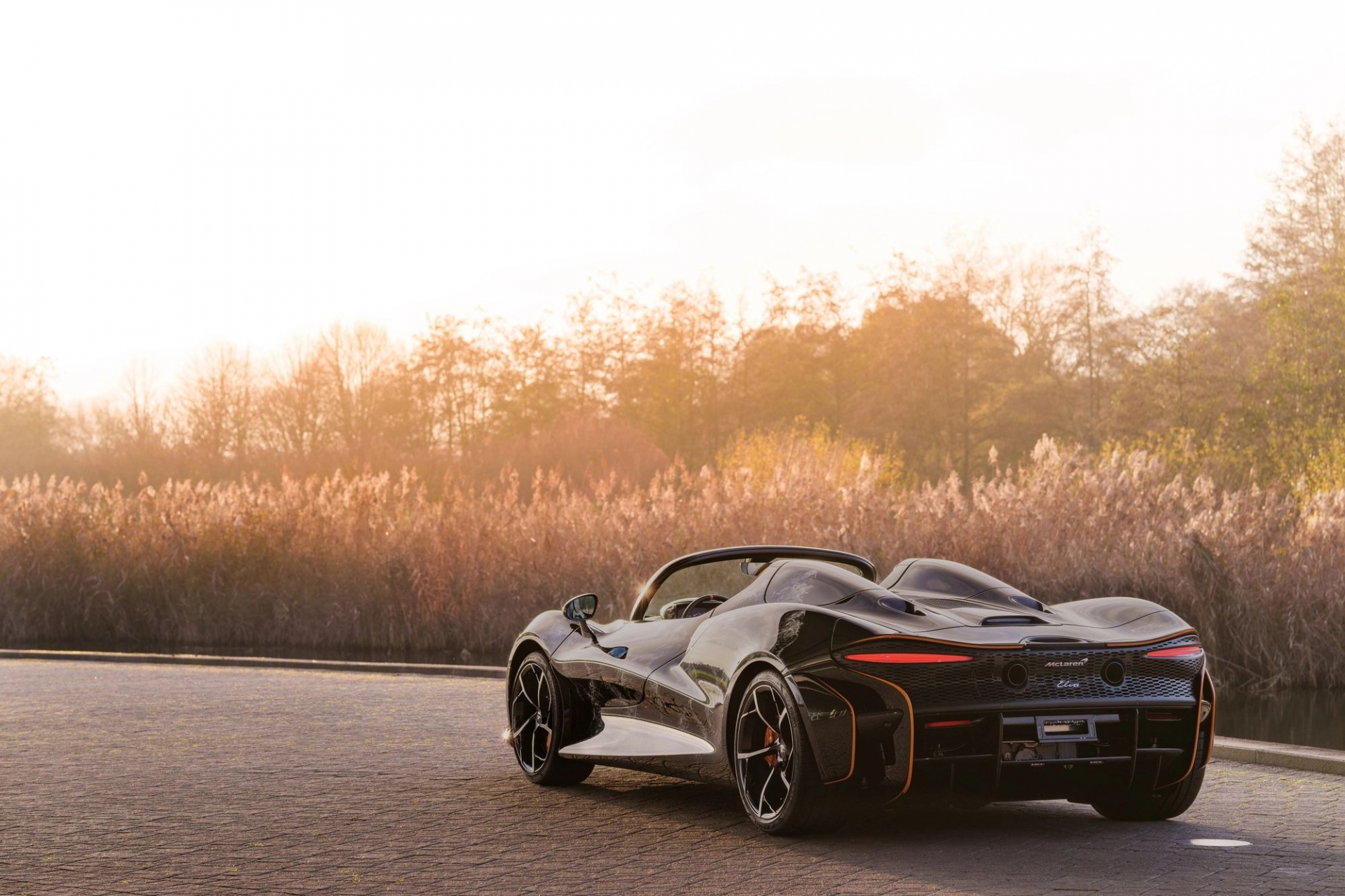 Đại gia Minh Nhựa nhận bàn giao siêu xe ‘độc nhất vô nhị’ McLaren Elva trị giá gần 150 tỷ đồng  340903