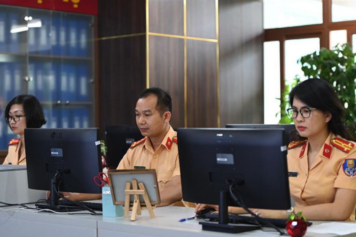 Đấu giá biển số ô tô chiều 13/10: Biển ‘san bằng tất cả’ chốt giá rẻ bất ngờ 340925