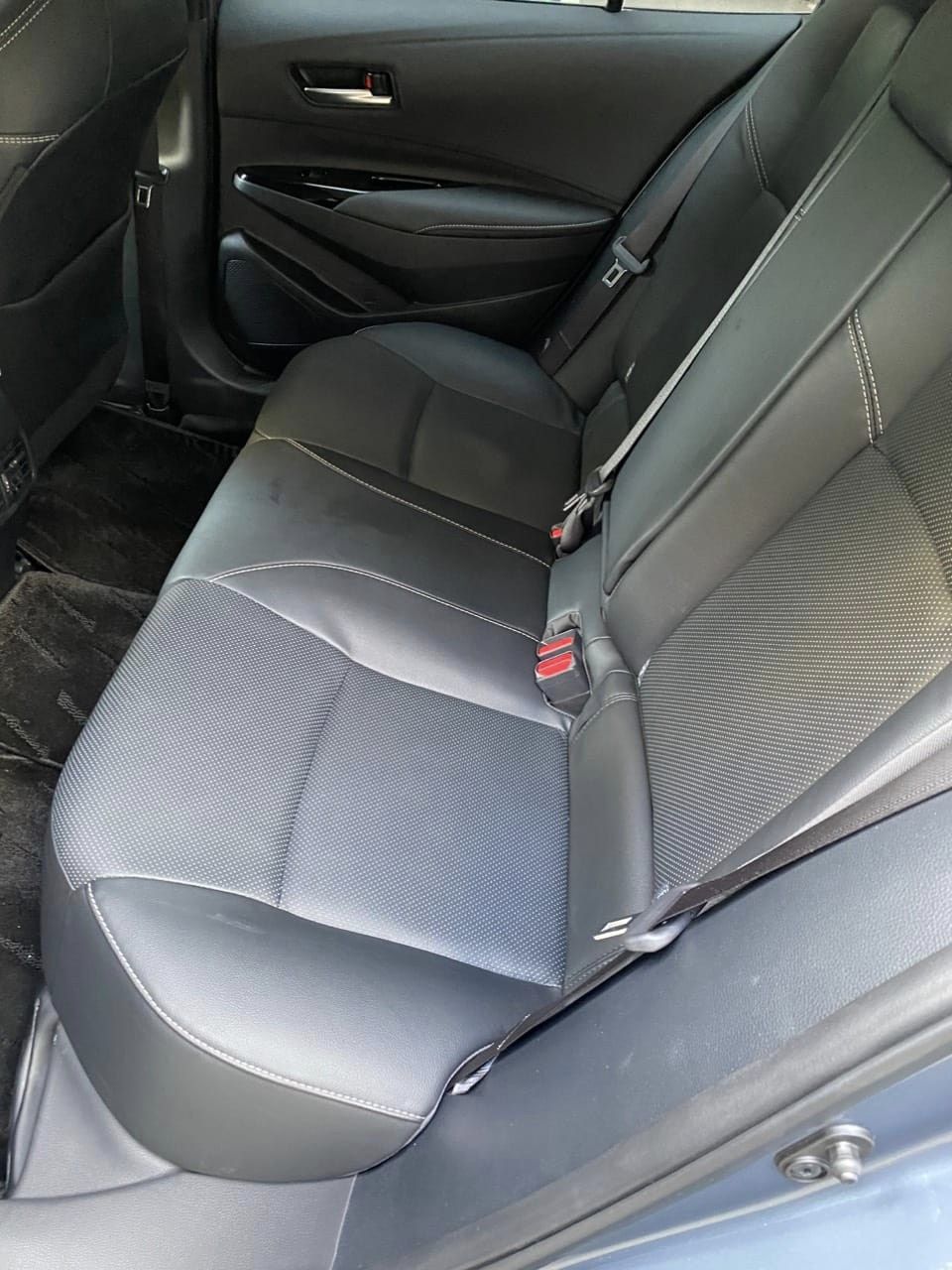 Mới lăn bánh gần 2.000 km, Toyota Corolla Altis ‘siêu lướt’ rớt giá khó tin 345262