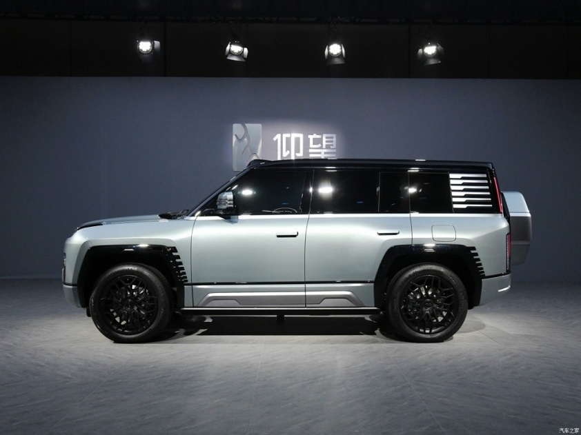 yangwang-u8-10-4e05-1695279909-1696912783