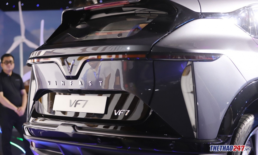 vinfast-vf-7-nhan-coc-gia-du-kien-760-trieu2-1688976688