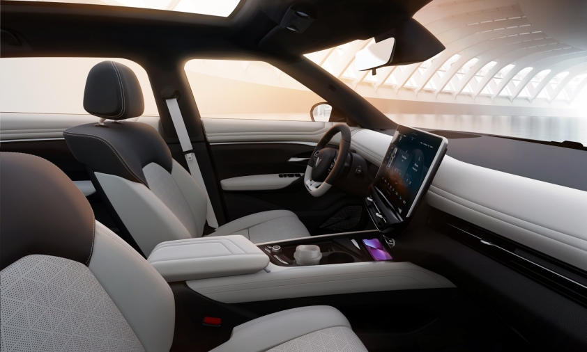 VinFast VF 7 tiếp tục ‘xuất đầu lộ diện’ tại nhà máy, ngày ra mắt đã cận kề? 346957