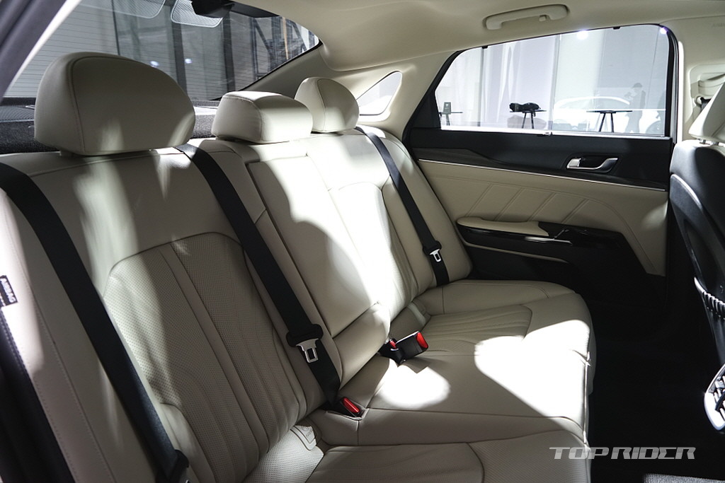 Chiêm ngưỡng ảnh thực tế của Kia K5 2024 vừa ra mắt, chờ ngày về Việt Nam đấu Camry, Accord 350914