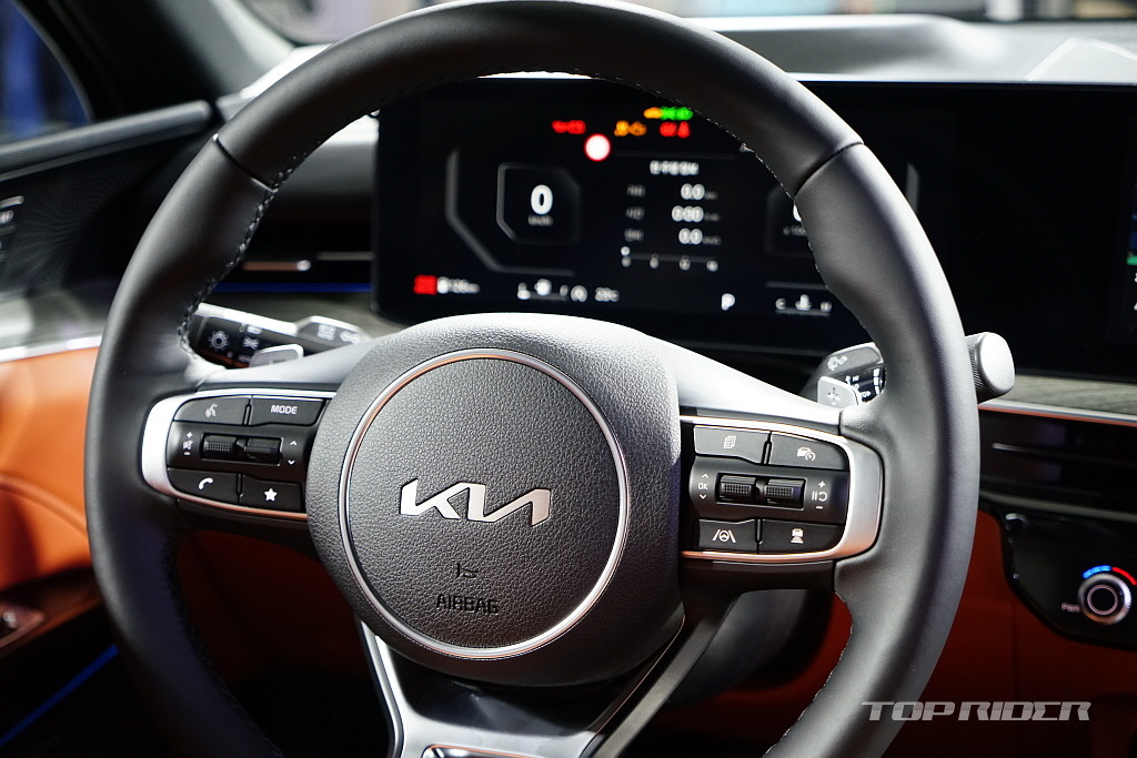 Chiêm ngưỡng ảnh thực tế của Kia K5 2024 vừa ra mắt, chờ ngày về Việt Nam đấu Camry, Accord 350918