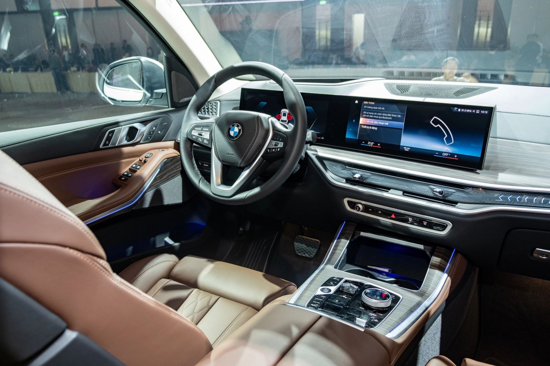 BMW ra mắt bộ đôi xe sang X5 LCi và XM tại Việt Nam, giá khởi điểm lần lượt 3, 909 và 11 tỷ đồng 355362