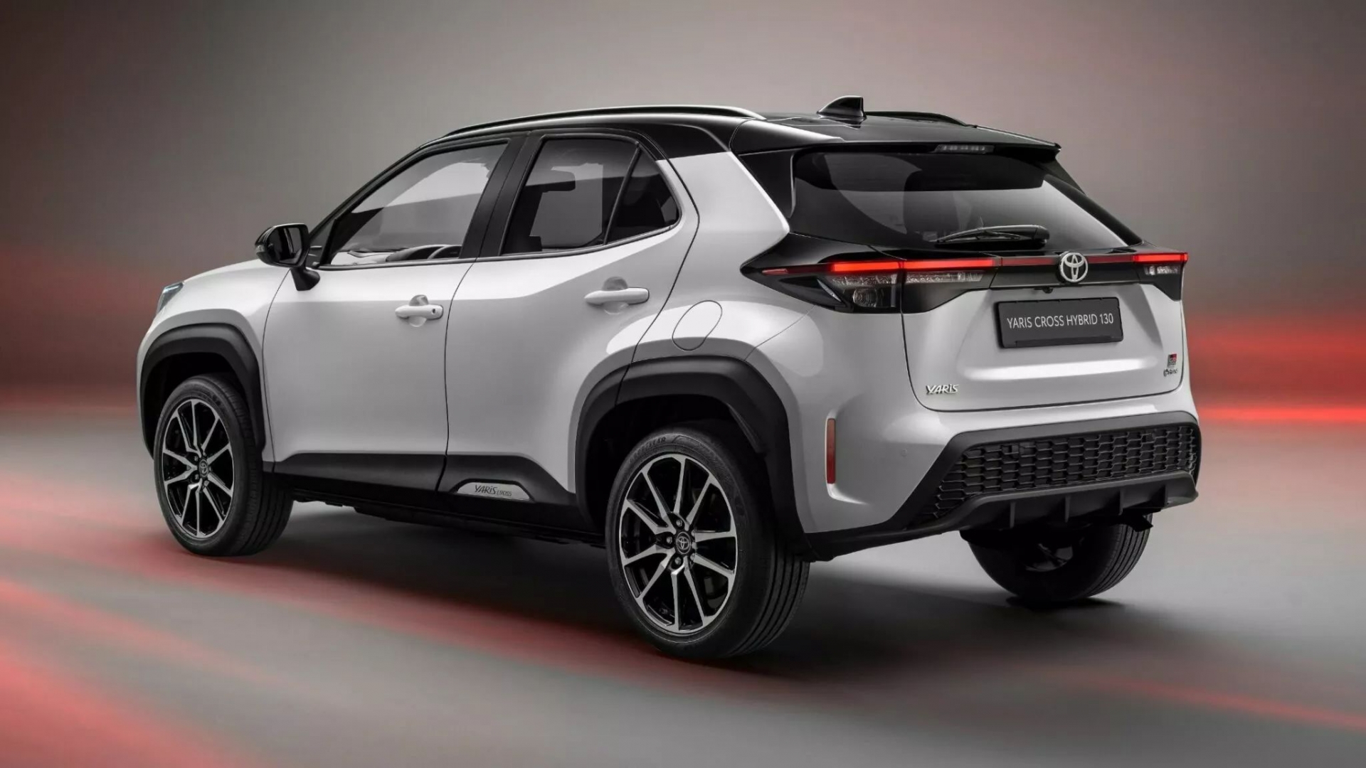 Toyota Yaris Cross 2024 ra mắt: Nâng cấp công nghệ, bổ sung hệ truyền động mới 360398