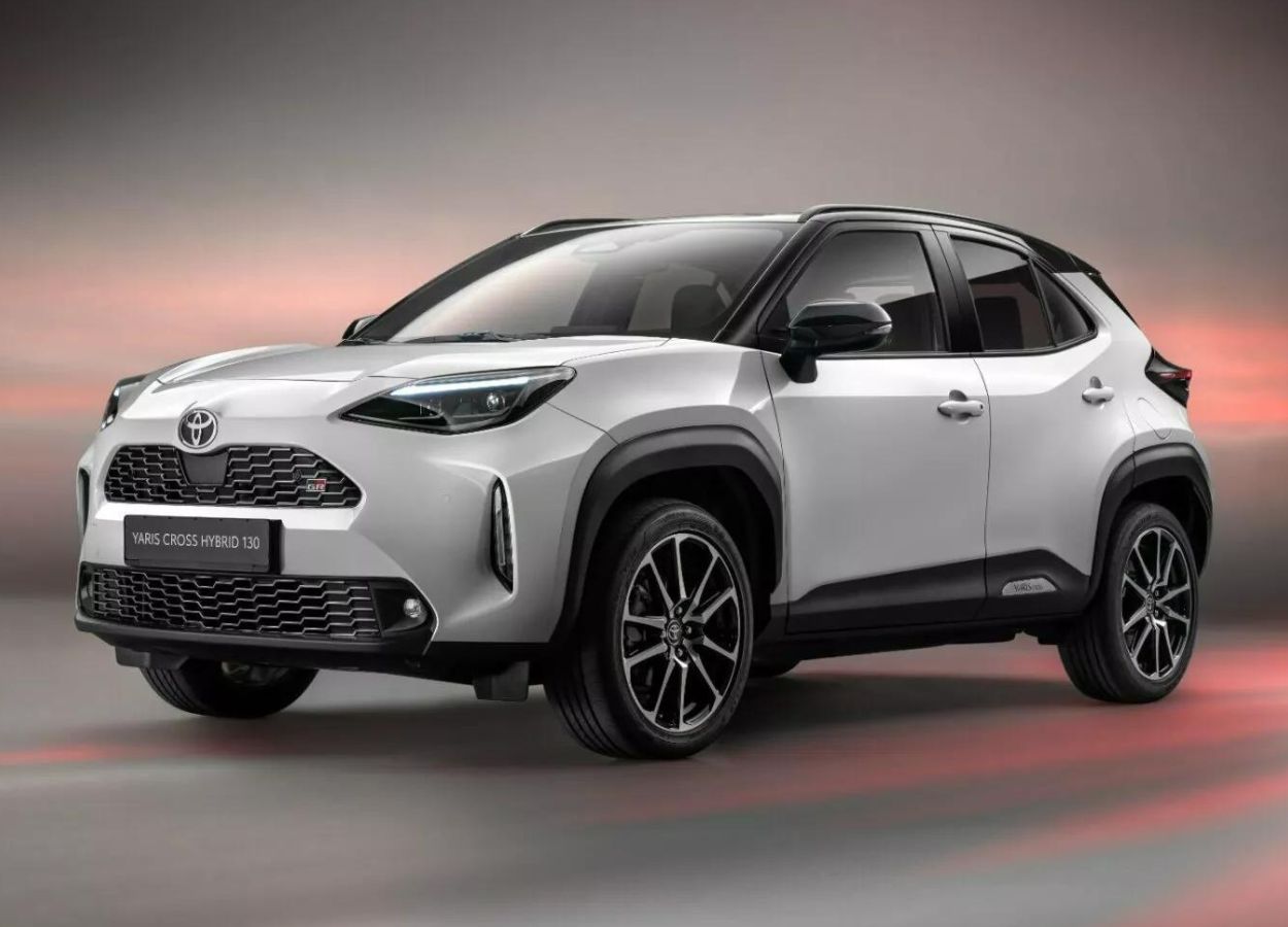 Toyota Yaris Cross 2024 ra mắt: Nâng cấp công nghệ, bổ sung hệ truyền ...