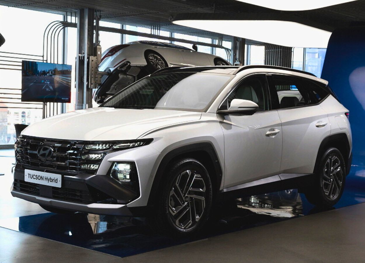 Hyundai Tucson 2024 trình làng: Nội thất hoàn toàn mới, giá quy đổi từ ...