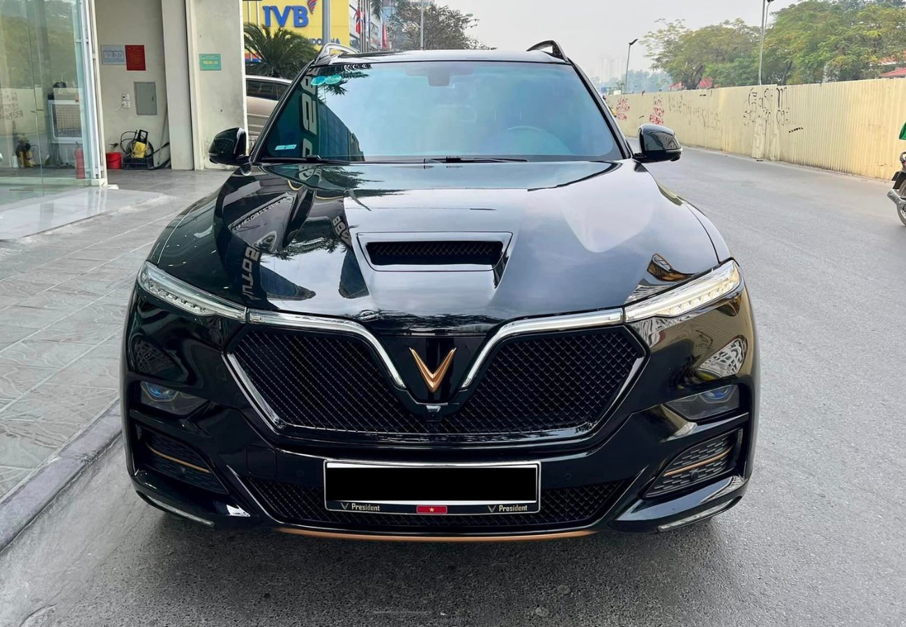 President Chay SUV ‘chủ tịch’ VinFast President chạy lướt 16.000 km mất giá ngang một