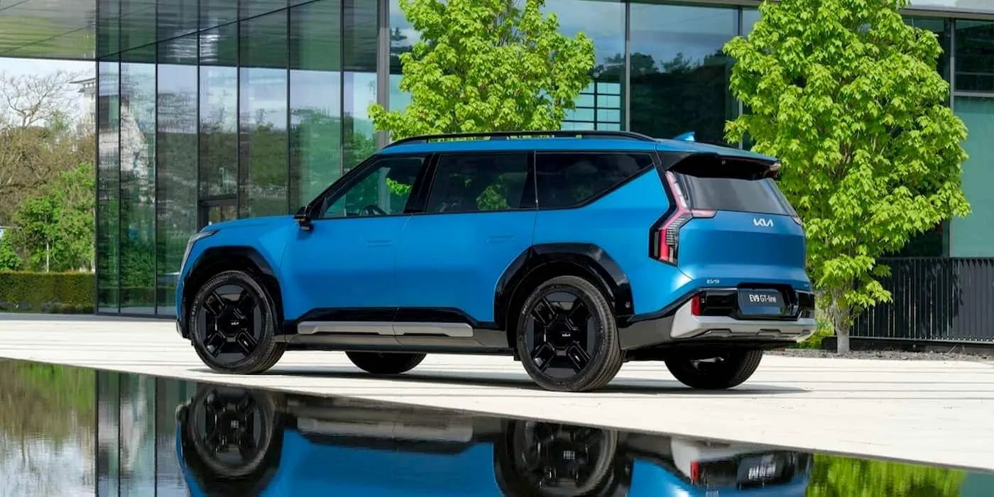 Vừa ra mắt, SUV điện Kia EV9 đã ‘vượt mặt’ đối thủ đến từ Toyota về doanh số 384100