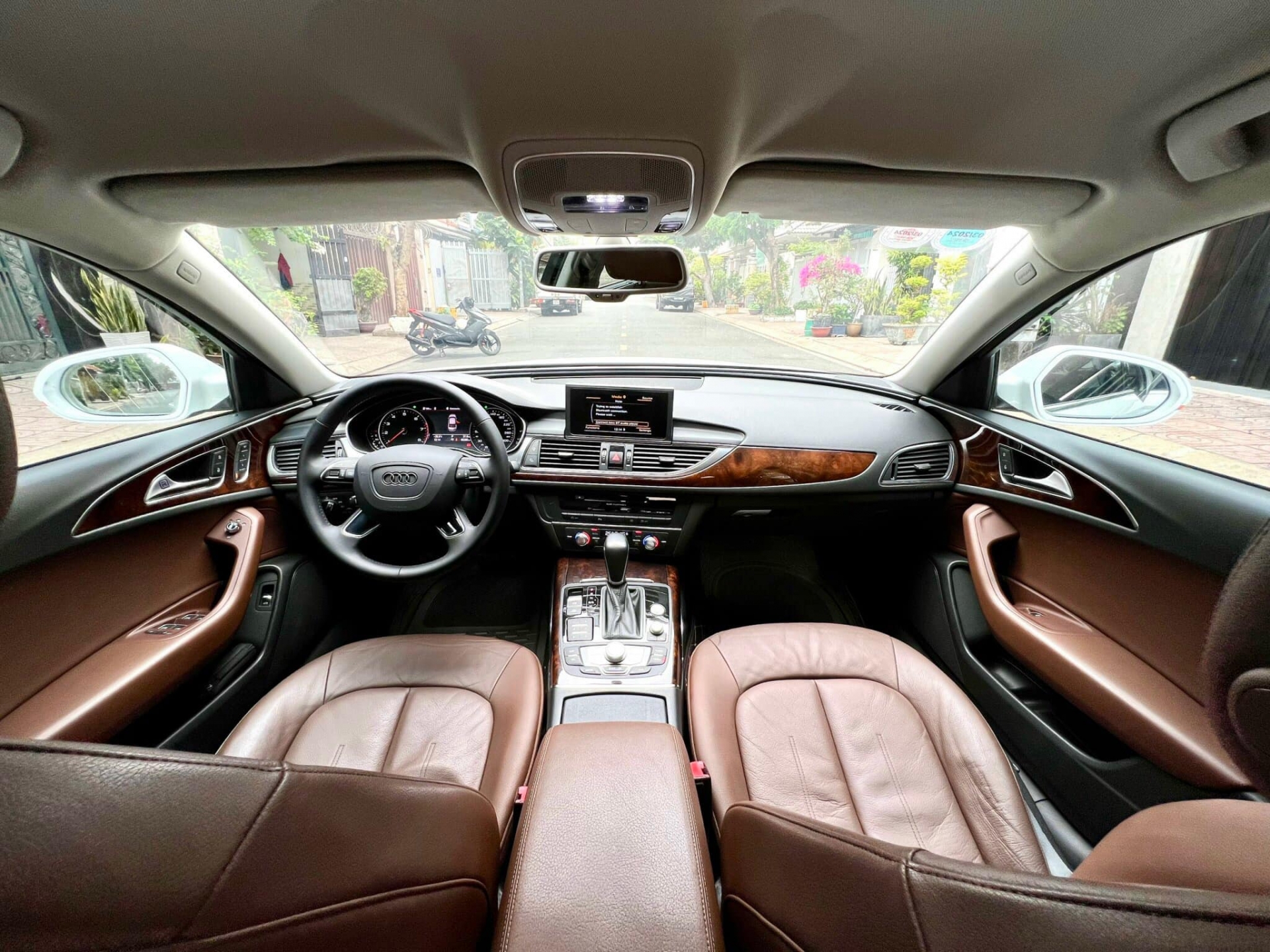 Xe sang Audi A6 lăn bánh 60.000 km chào bán rẻ hơn gần 2 tỷ đồng so với mua mới 387766