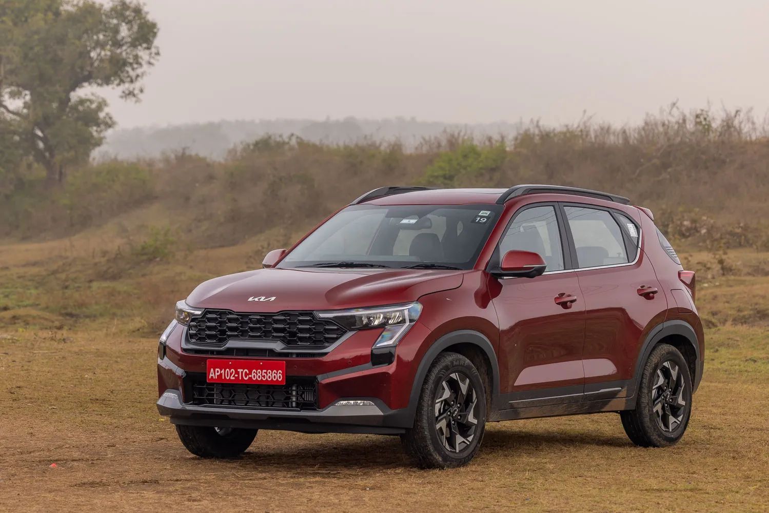 Kia Sonet 2024 công bố giá quy đổi từ 235 triệu đồng, thêm nhiều trang bị đáng ‘đồng tiền bát gạo’ 389487