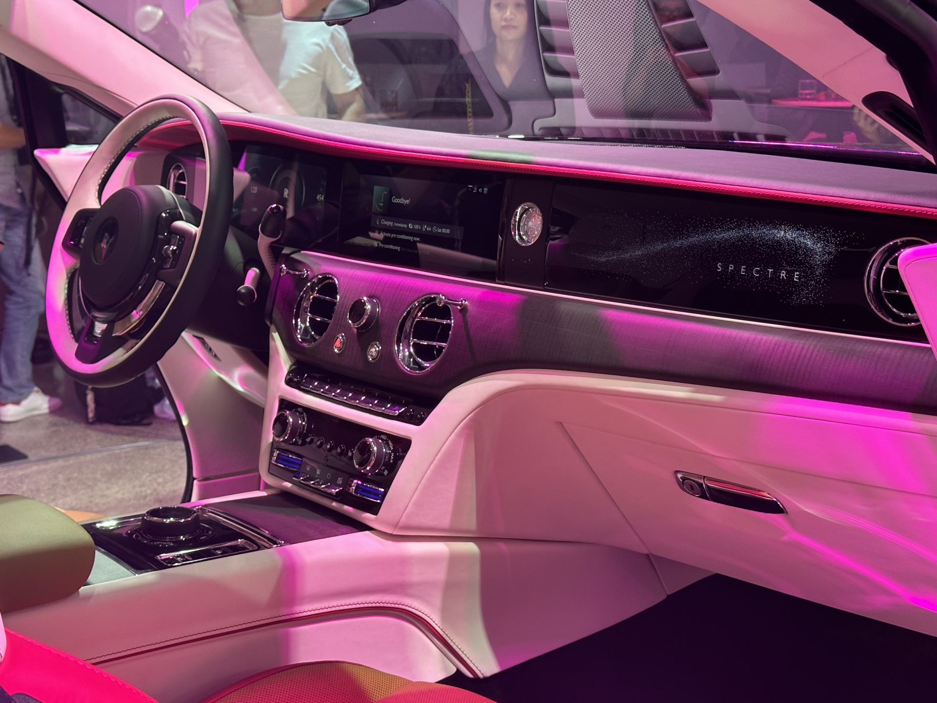 rolls-royce-spectre-13