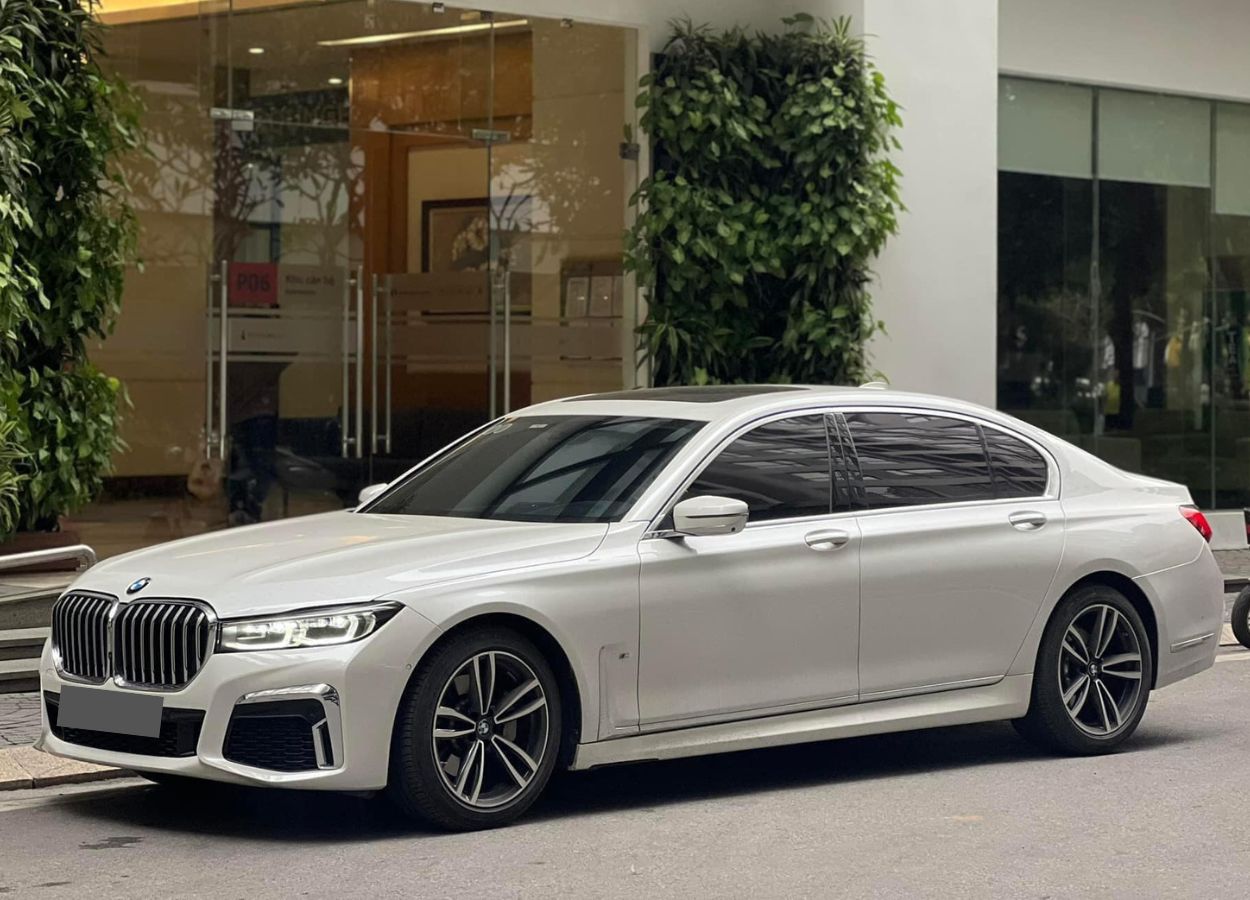 BMW 730Li mới lăn bánh hơn 10.000 km đã chào bán ‘lỗ’ hơn 1 tỷ đồng 393114