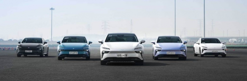 Xe điện Dongfeng eπ 007 mở bán với giá quy đổi hơn 500 triệu đồng, tầm hoạt động 1.200 km 393835