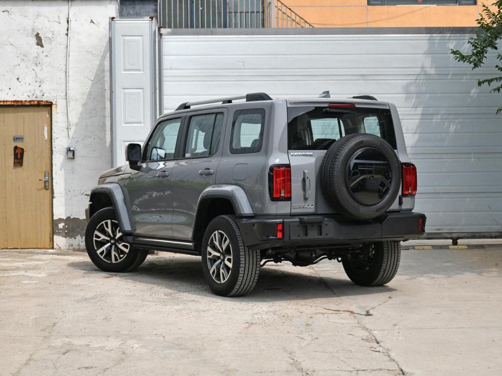 Tank 300 - SUV địa hình đẹp không kém Mercedes G63, giá quy đổi gần 700 triệu đồng 394913