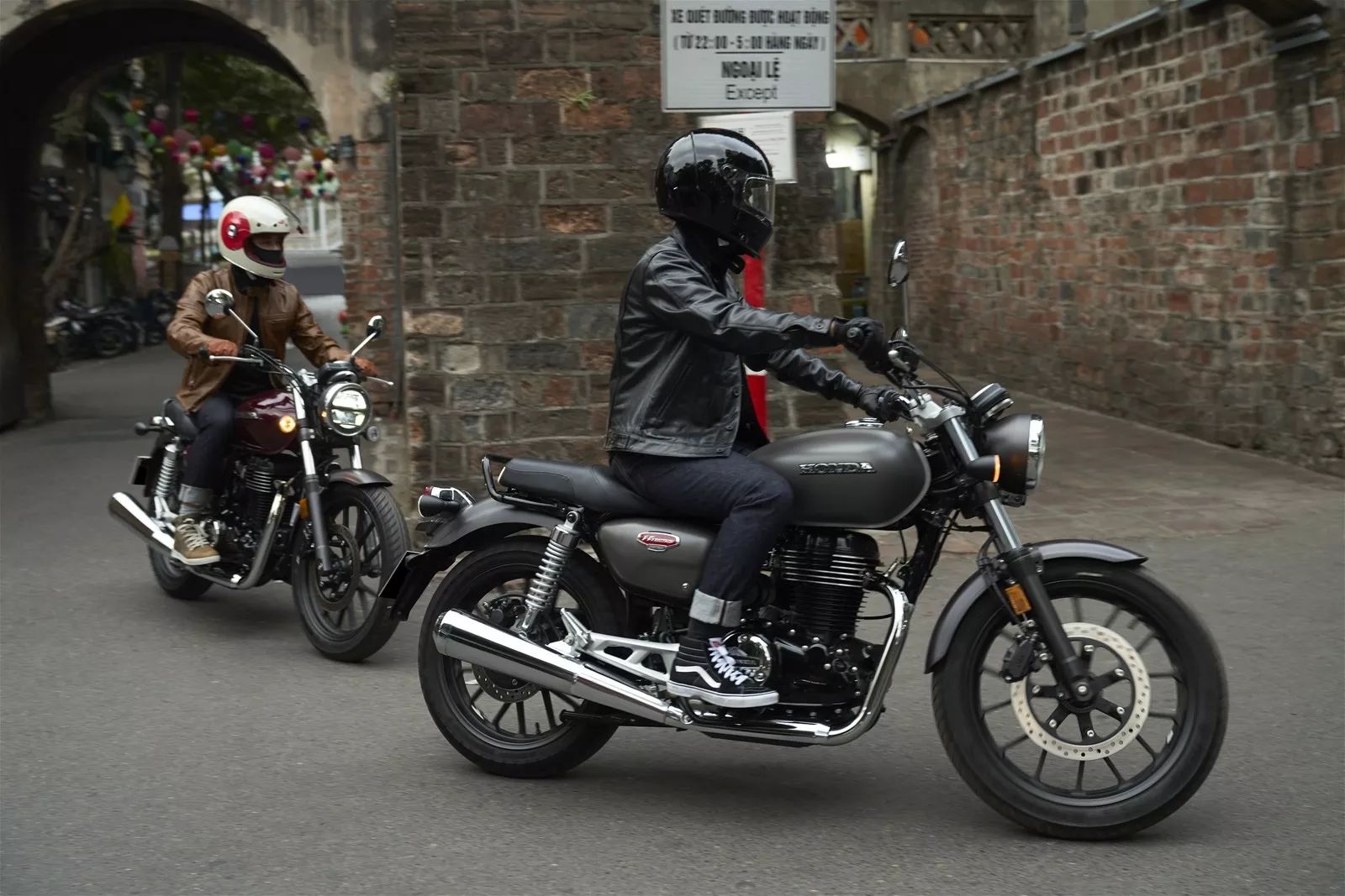 Honda CB350 H'ness trình làng Việt Nam: Thiết kế hoài cổ, giá bán từ 130 triệu đồng 396533