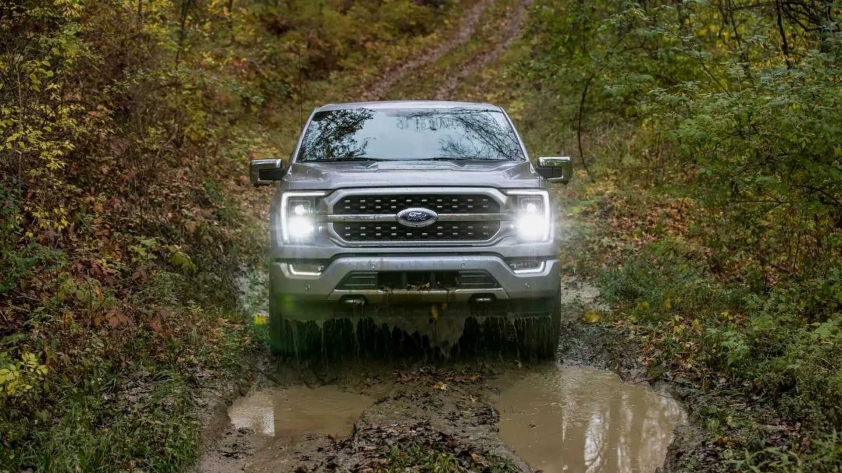 2021-ford-f-150-off-road-nose-on-1703238323