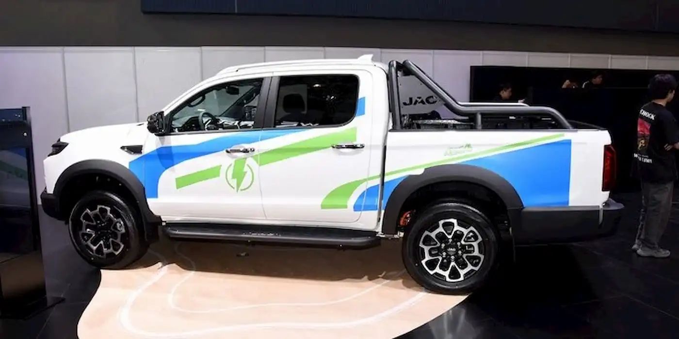 Hunter-EV-pickup-2_result