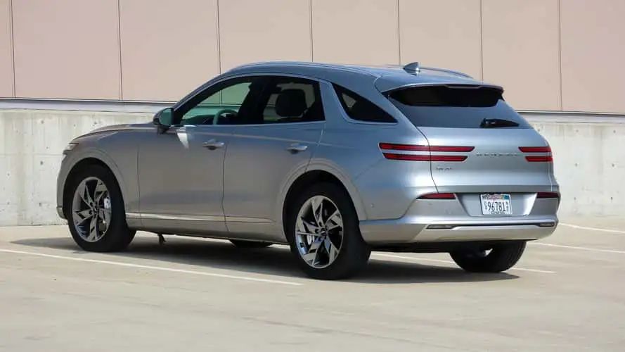 So sánh Genesis GV70 Electrified và Lexus RZ450e: Vì sao xe điện Hyundai tốt hơn Toyota? 397461