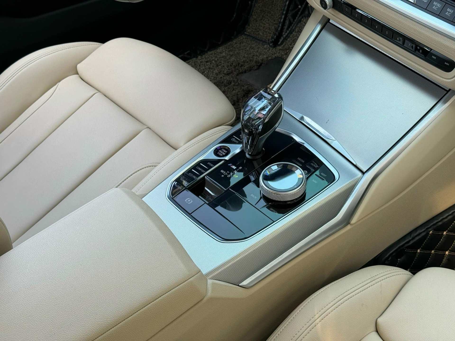 Xe sang BMW 320i Sportline Plus lăn bánh 62.000 km chào bán ‘lỗ’ hơn 1 tỷ đồng 397510