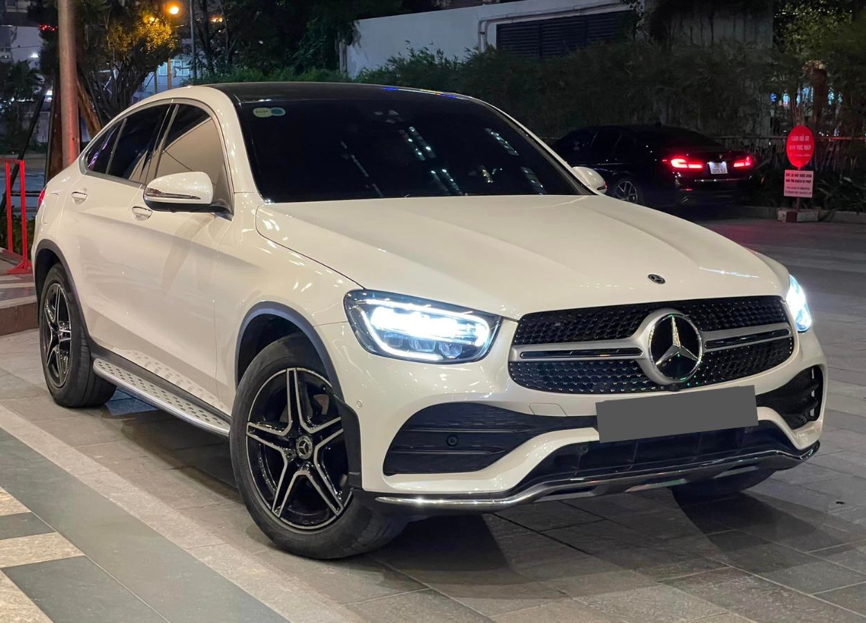 Hàng hiếm Mercedes-Benz GLC 300 Coupe lăn bánh 1 năm mất giá ngang một chiếc Mazda CX-8 397901