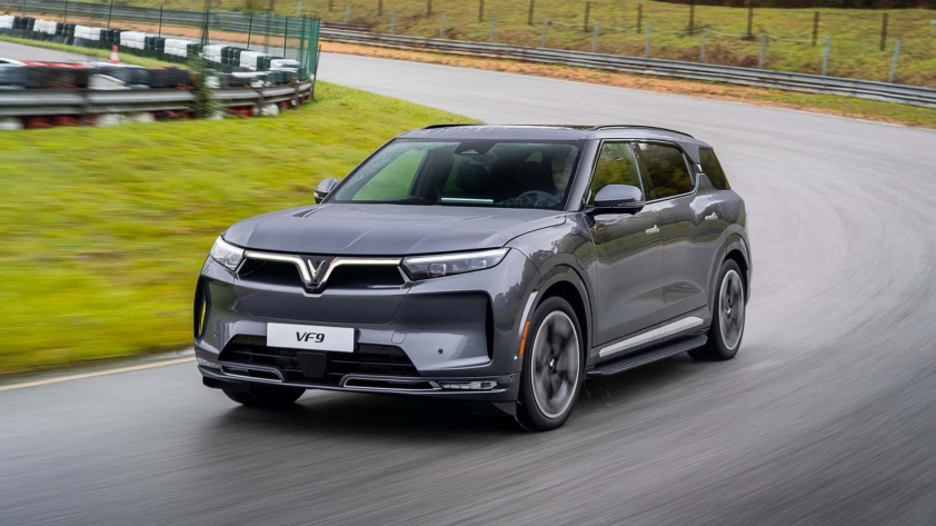 bat-ngo-voi-gia-ban-cua-vinfast-vf-9-tai-thi-truong-my-377007