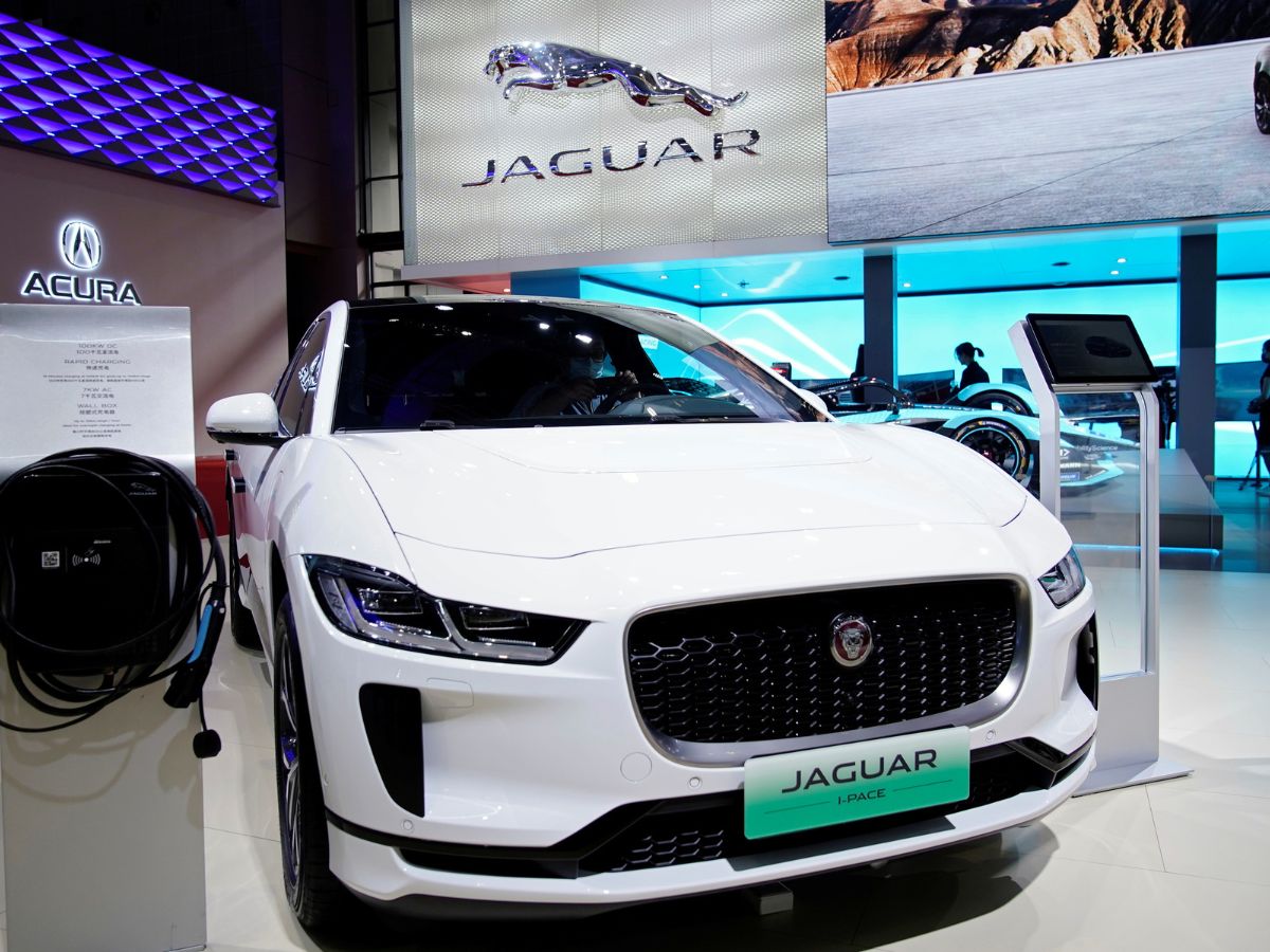 Cuộc chiến giảm giá xe điện lan sang xe xăng, nhiều nhà sản xuất ô tô ‘lo sốt vó’ 400298