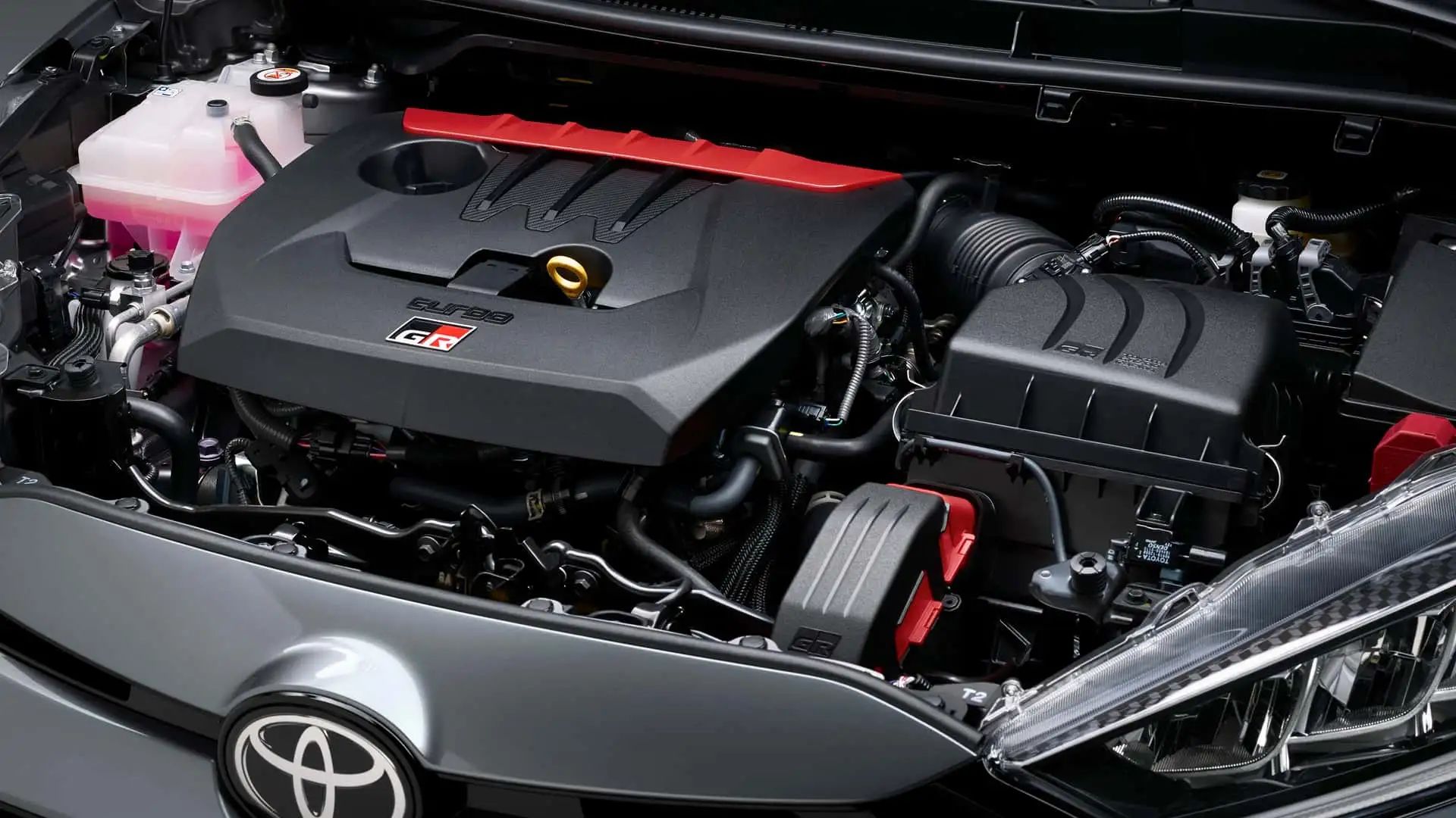 023025-toyota-yaris-gr-studio-day246643-engine-vers2_result