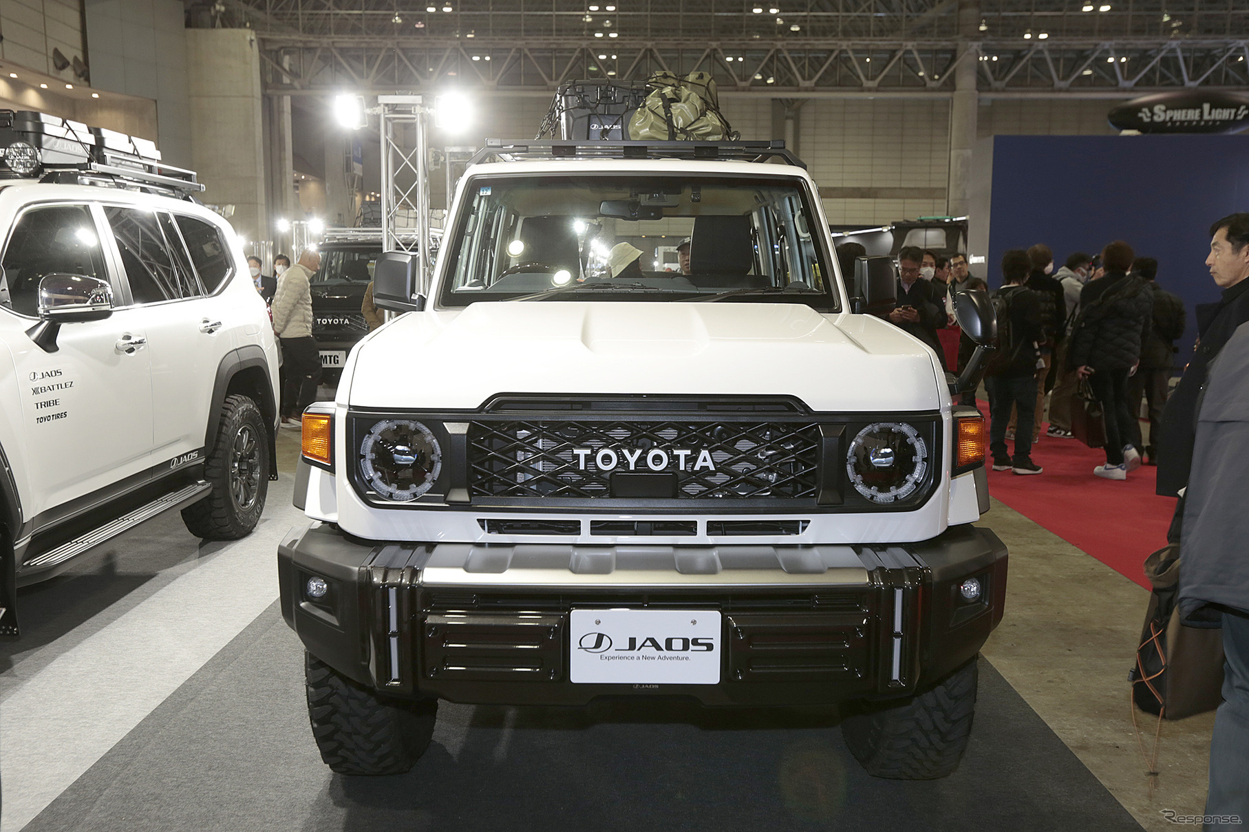 Cận cảnh những phiên bản cực ‘độc’ của Toyota Land Cruiser tại triển lãm xe độ lớn nhất Nhật Bản 403083