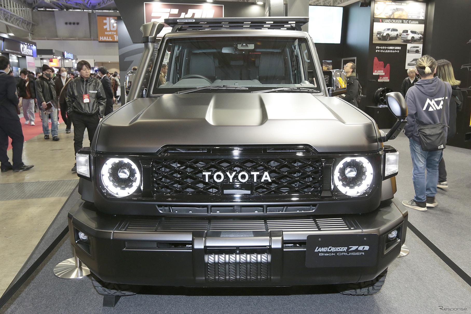 Cận cảnh những phiên bản cực ‘độc’ của Toyota Land Cruiser tại triển lãm xe độ lớn nhất Nhật Bản 403085