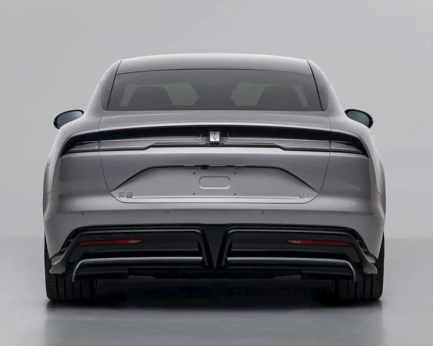 BYD-Yangwang-U7-leaked-1_result